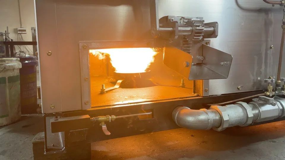 1698908786562430.jpg 640.jpg